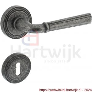 Intersteel Living 1735 deurkruk Bellevue op rozet met sleutel plaatje oud grijs - H26008148 - afbeelding 1