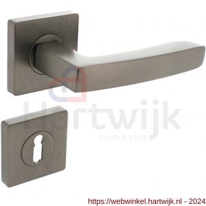 Intersteel 1712 deurkruk Minos op vierkante rozet met nokken 55x55x10 mm en sleutelplaatje antraciet-grijs - H26010382 - afbeelding 1