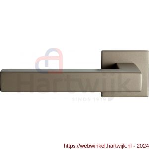 GPF Bouwbeslag Anastasius 1302.A4-02 L Zaki+ deurkruk gatdeel op vierkante rozet 50x50x8 mm linkswijzend Champagne blend - H21010036 - afbeelding 1