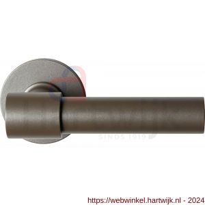 GPF Bouwbeslag Anastasius 3042.A3-00 Hipi Deux+ deurkruk 105,5 mm op ronde rozet 50x8 mm Mocca blend - H21010638 - afbeelding 1