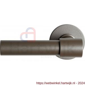 GPF Bouwbeslag Anastasius 3042.A3-00 L/R Hipi Deux+ deurkruk gatdeel 105,5 mm op ronde rozet 50x8 mm links-rechtswijzend Mocca blend - H21010107 - afbeelding 1