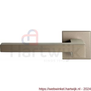 GPF Bouwbeslag Anastasius 3160.A4-02L Raa deurkruk gatdeel op vierkante rozet 50x50x8 mm linkswijzend Champagne blend - H21010196 - afbeelding 1