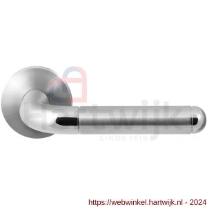 GPF Bouwbeslag RVS 1060.09/49-00 GPF1060.00 Maku Duo deurkruk op rond rozet 50x8 mm RVS geborsteld-RVS gepolijst - H21013823 - afbeelding 1